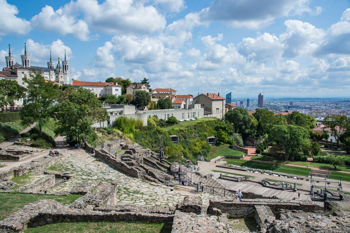 Colline de Fourvi&egrave;re, th&eacute;&acirc;tre romain et basilique
